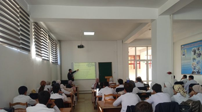 БАРГУЗОРИИ ДАРСИ КУШОД ДАР МАВЗУИ «БОЛОСИНФИ МОҲИҲО. ТАВСИФИ СИНФИ МОҲИҲОИ УСТУХОНДОР»