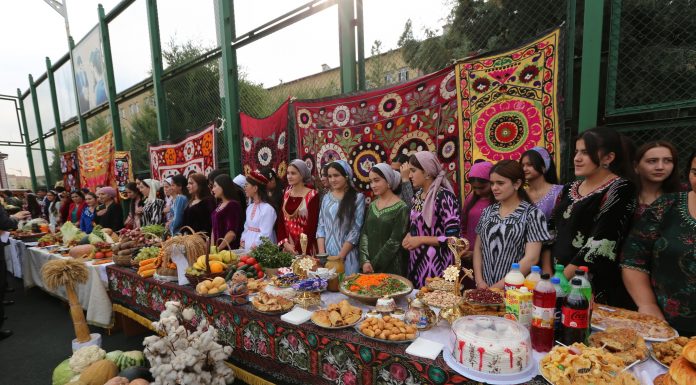 ТАНТАНАҲОИ ҶАШНИ МЕҲРГОН ДАР ДОНИШГОҲ